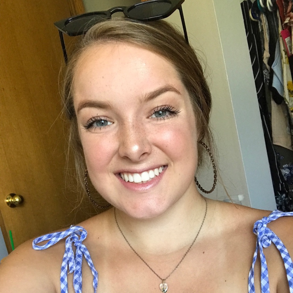 Meet your Posher, Ashley